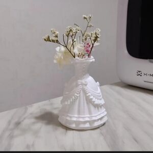 3D Printed White Dress-Shaped Vase